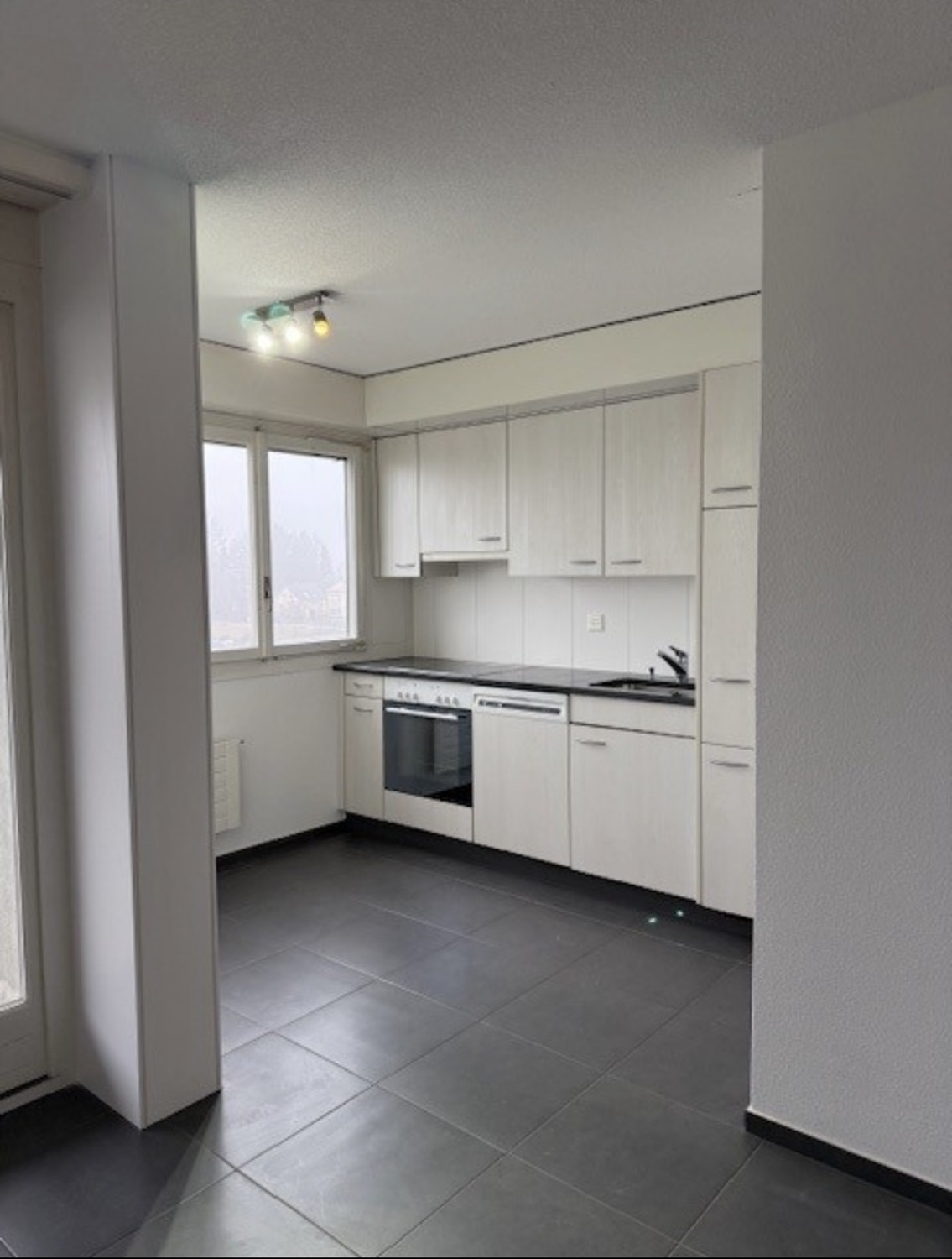 2 rooms apartment, photo 3 of 10