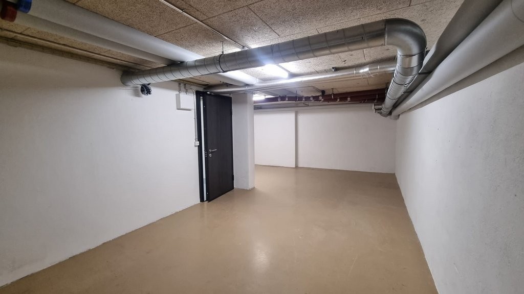 26m² storage room