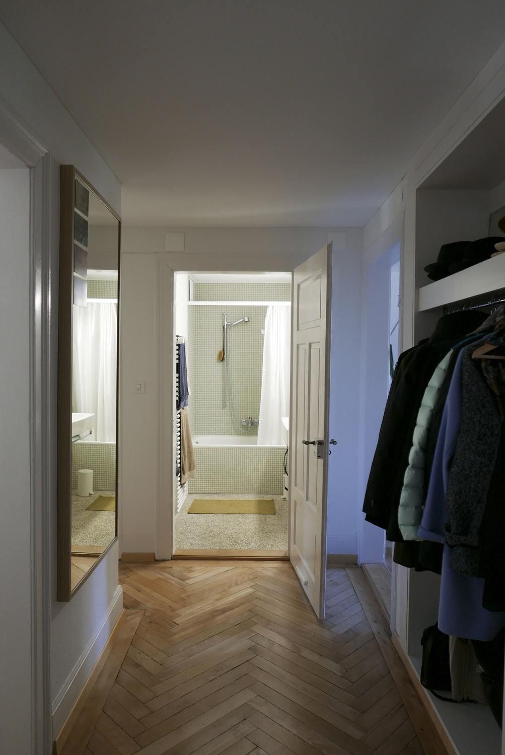 5 rooms apartment