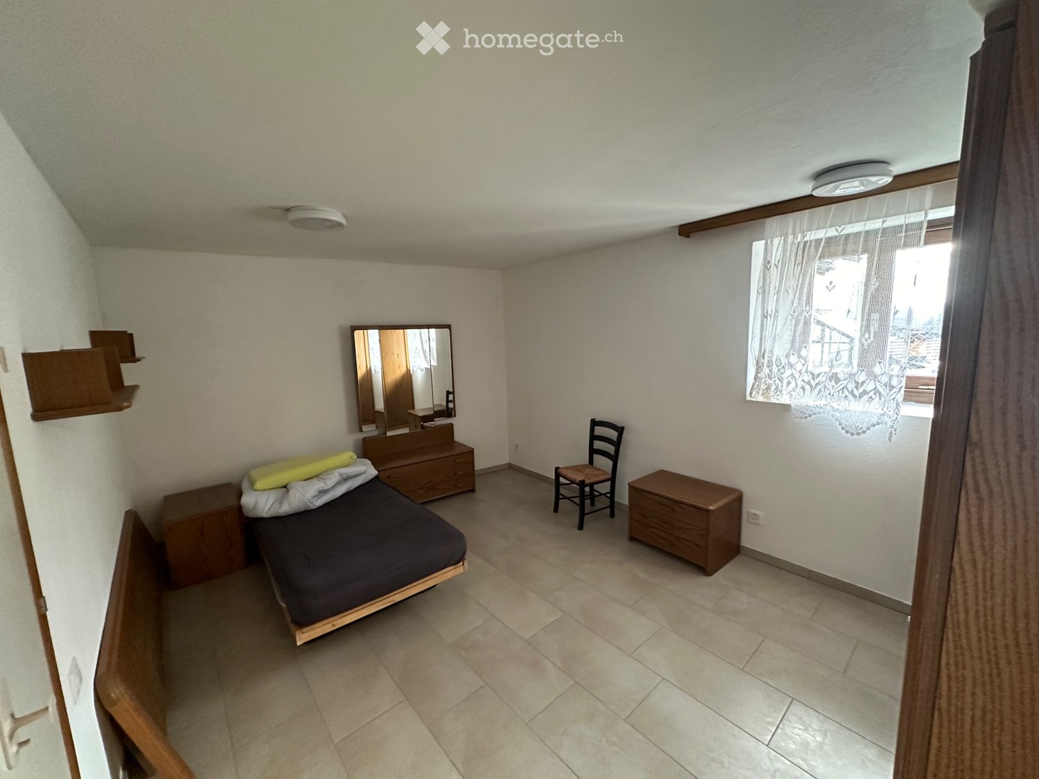 3 rooms single house
Rent house in Olivone.
On the first floor is the kitchen with the living room and a small toilet, while 2 rooms and a bathroom with shower are located on the floor below.