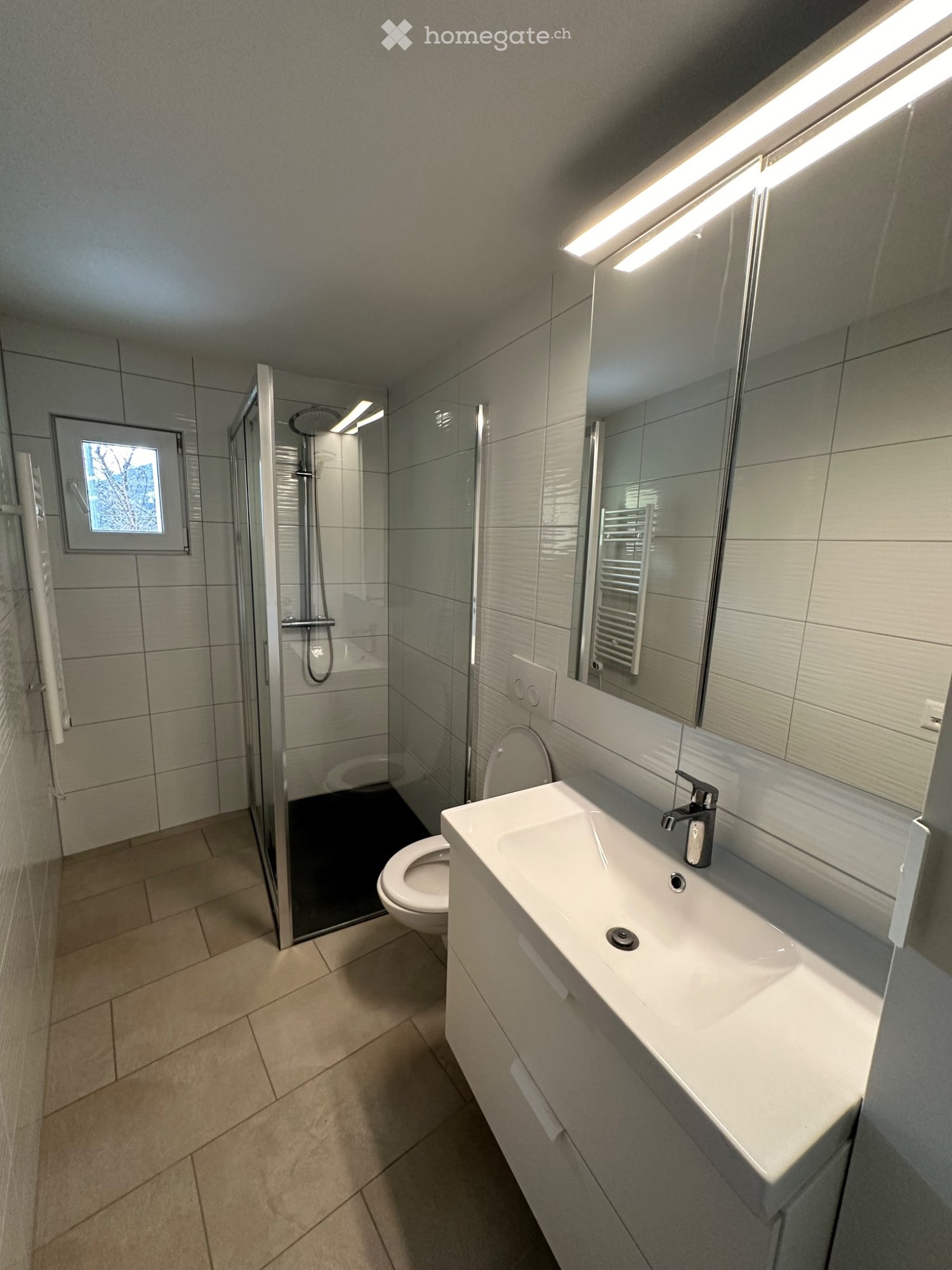 3 rooms single house
Rent house in Olivone.
On the first floor is the kitchen with the living room and a small toilet, while 2 rooms and a bathroom with shower are located on the floor below.