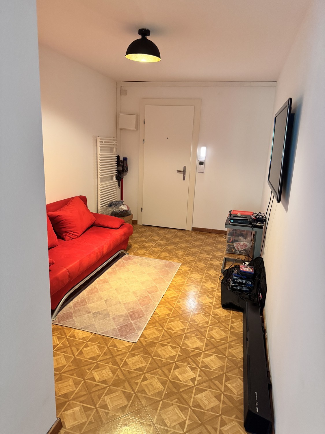 Hobby room, photo 3 of 6
