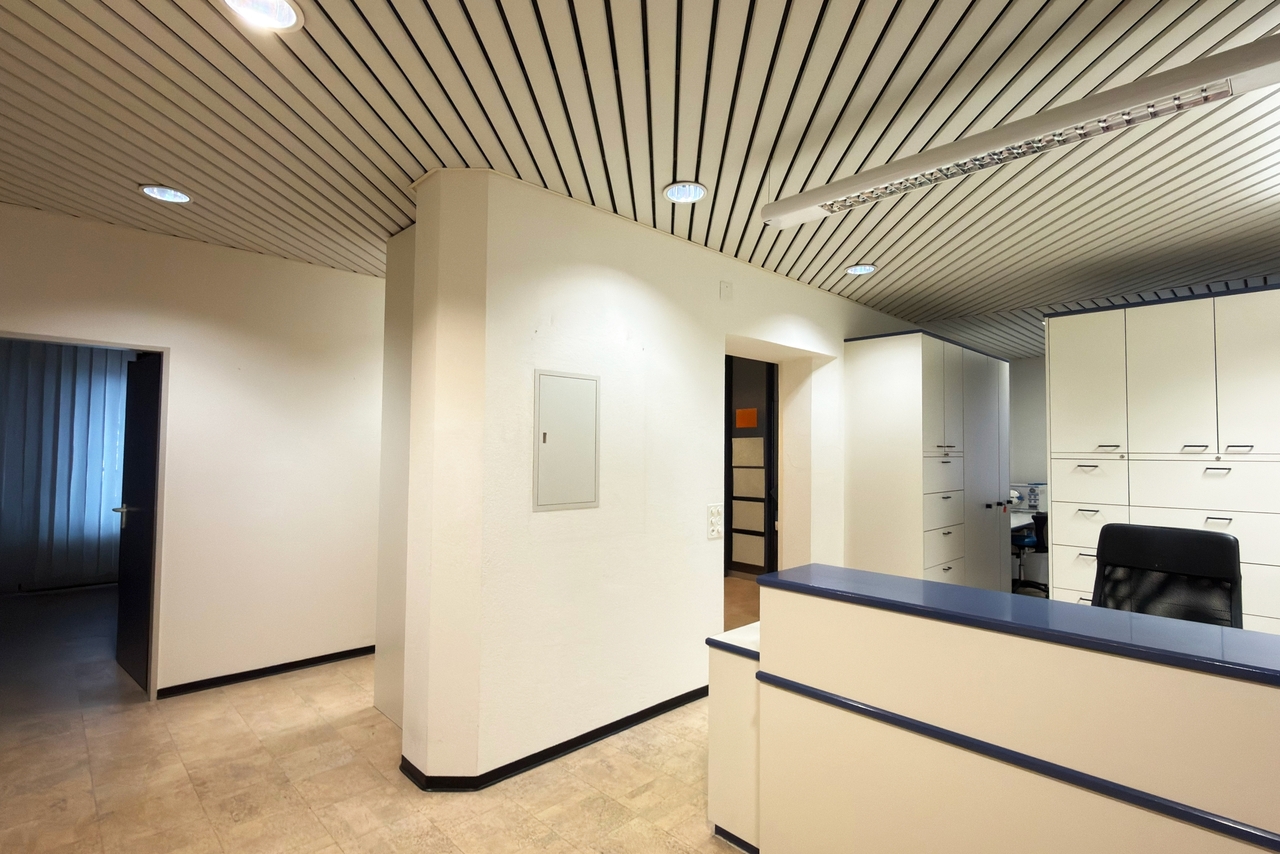 Office, photo 3 of 10