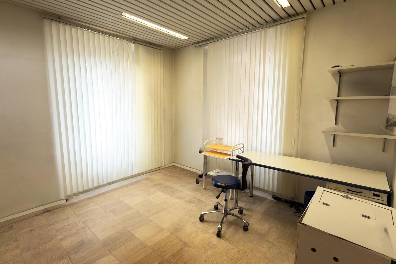 Office, photo 7 of 10