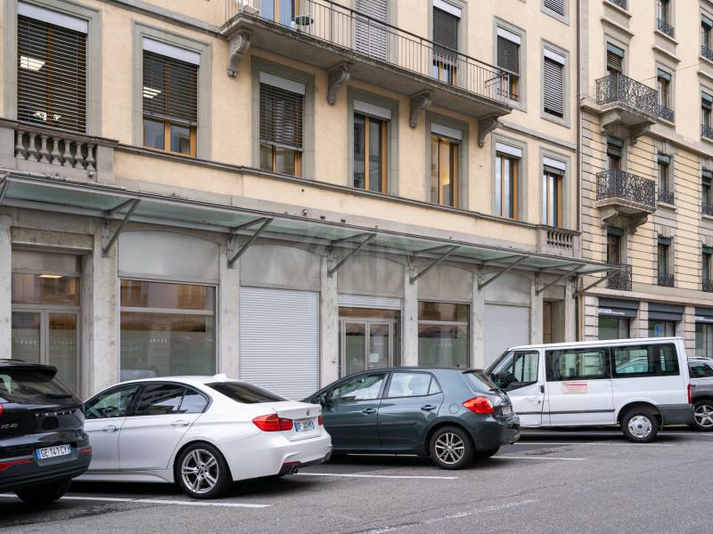138m² arcade