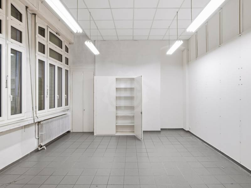 138m² arcade
