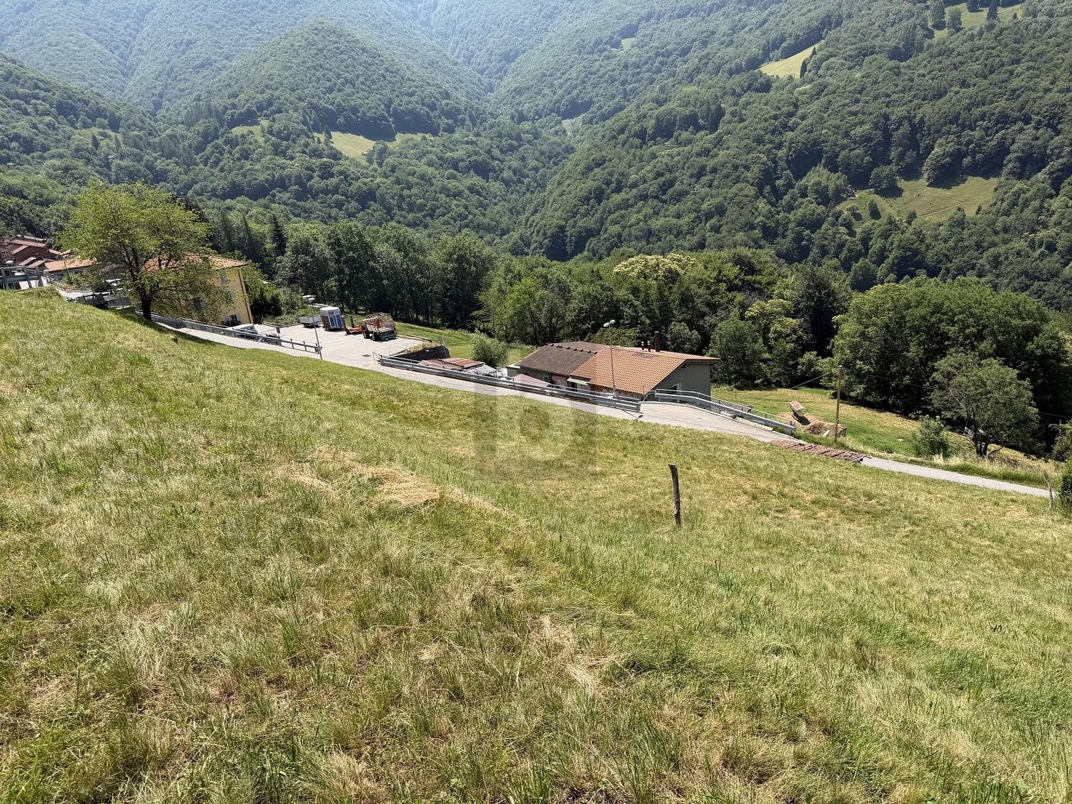1205m² building land, photo 1 of 4