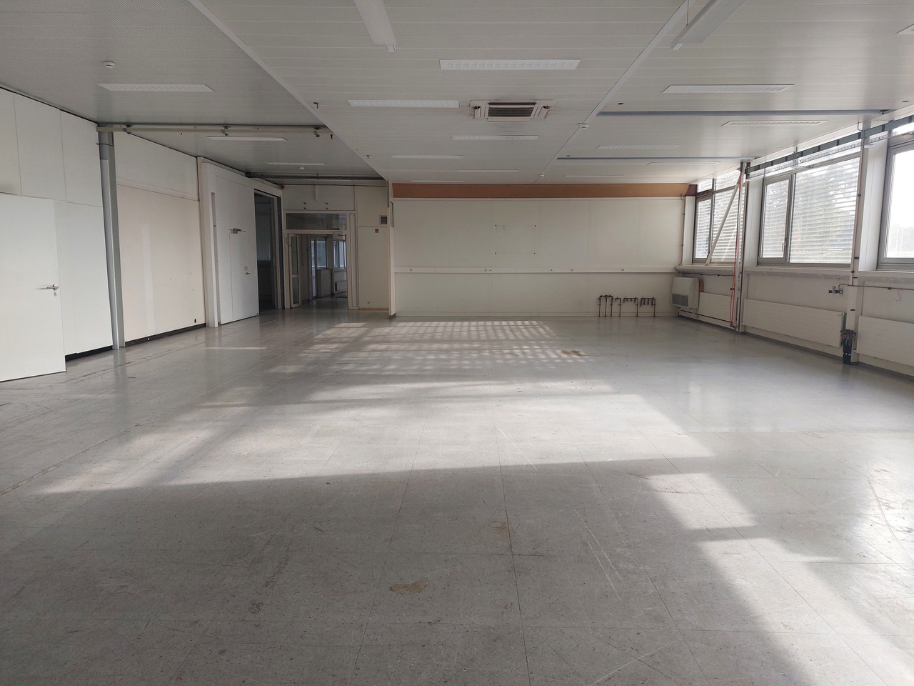 1000m² workshop