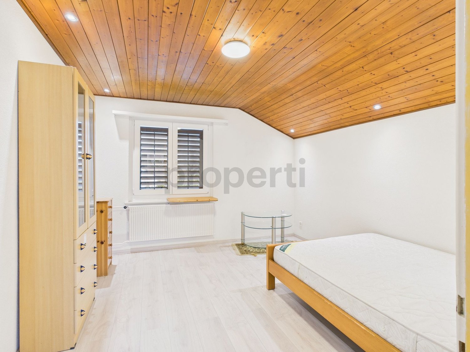 1 room single room