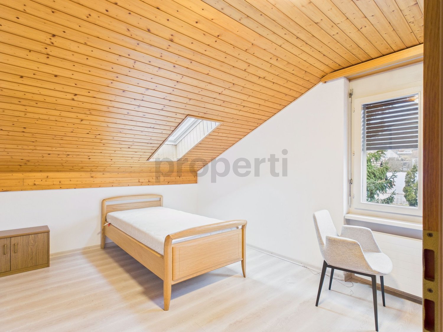 1 room single room