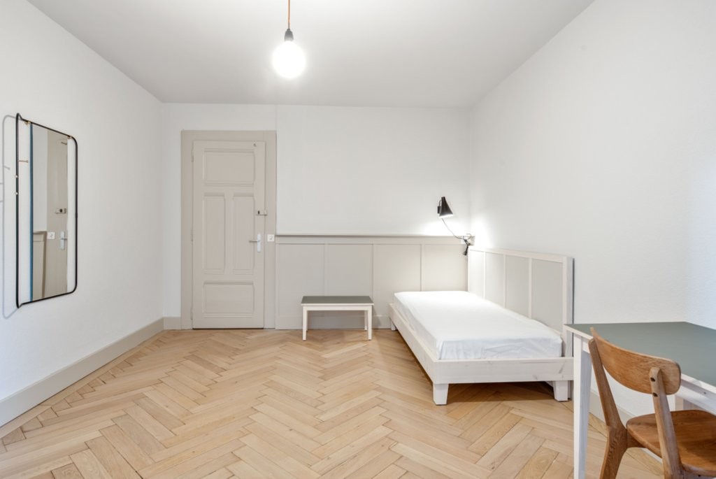 1 room furnished flat, photo 1 of 6