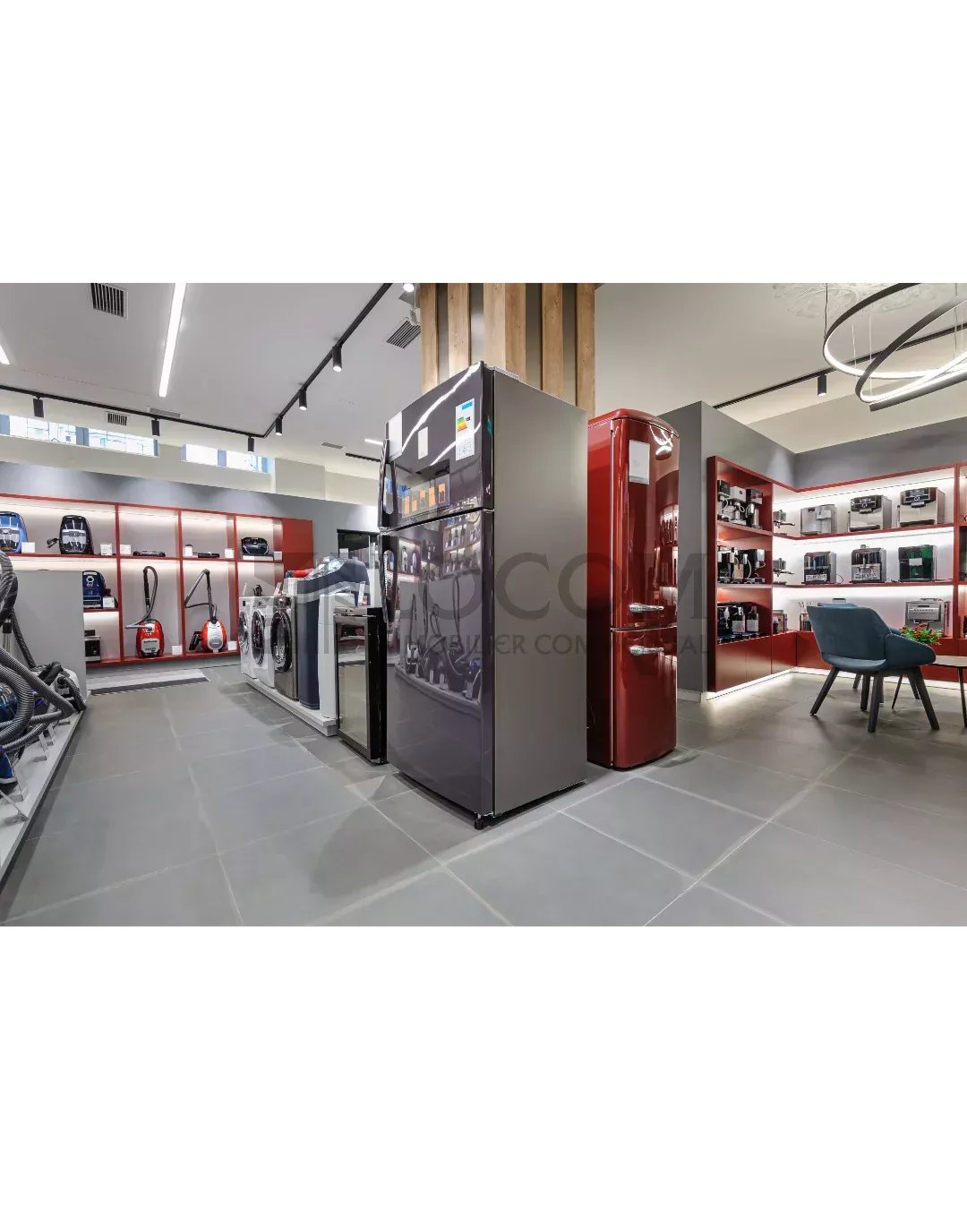 300m² shop, photo 4 of 4