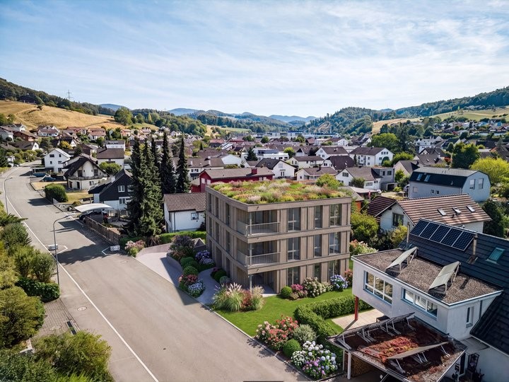 720m² building land