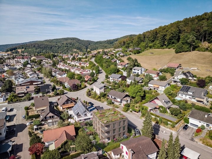 720m² building land