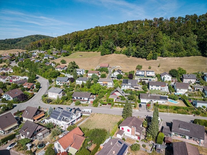 720m² building land