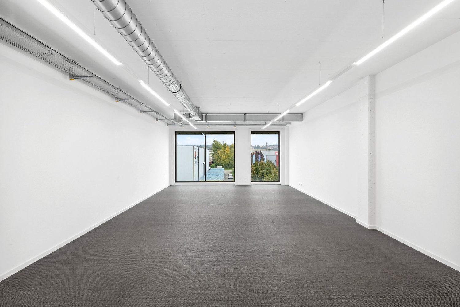 106m² office