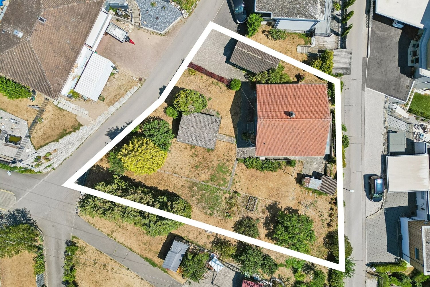 941m² building land, photo 1 of 9