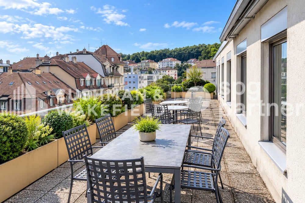 1410m² office, photo 1 of 9