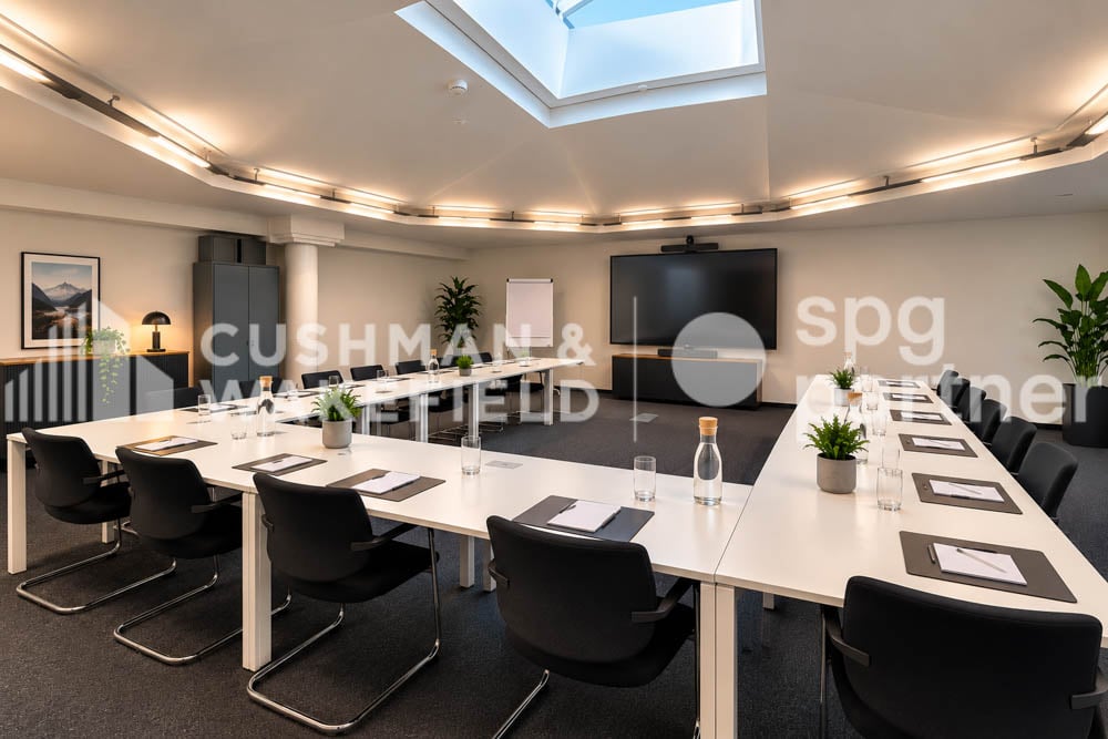 1410m² office, photo 5 of 9