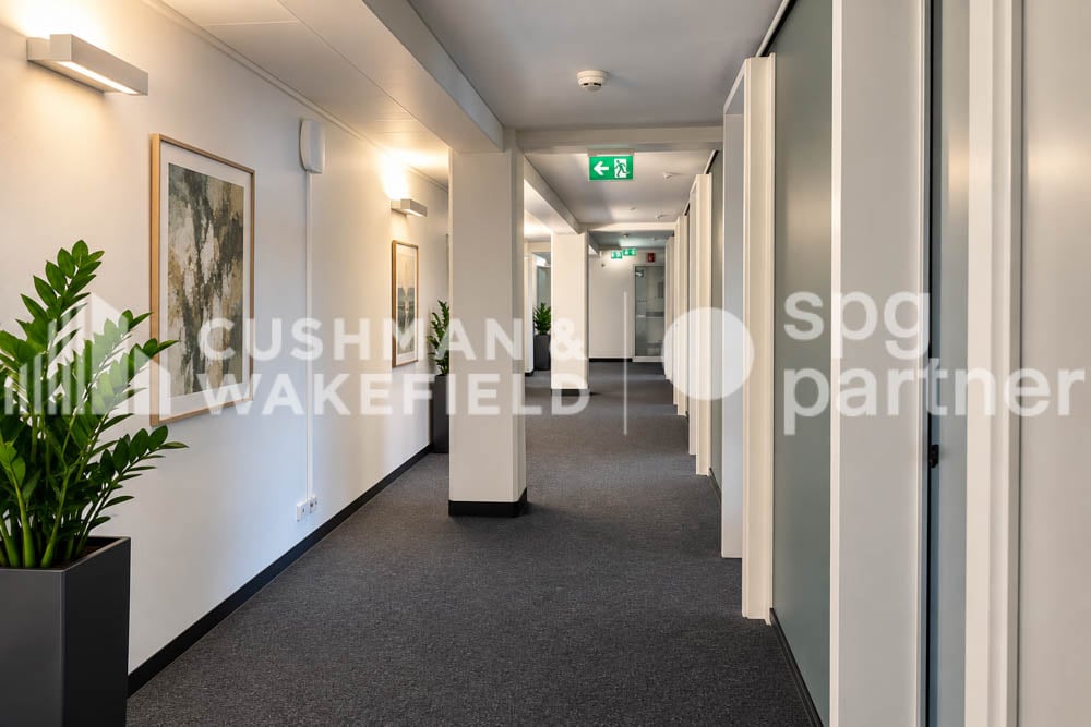1410m² office, photo 9 of 9