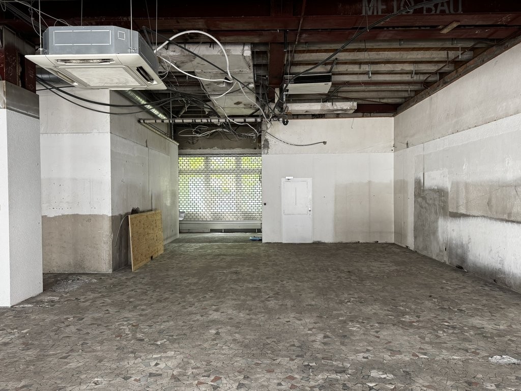 176m² commercial, photo 4 of 10