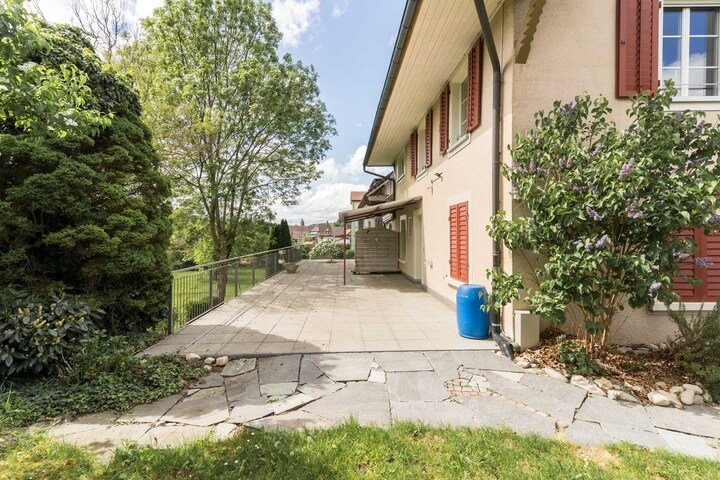 Single house, photo 1 of 8