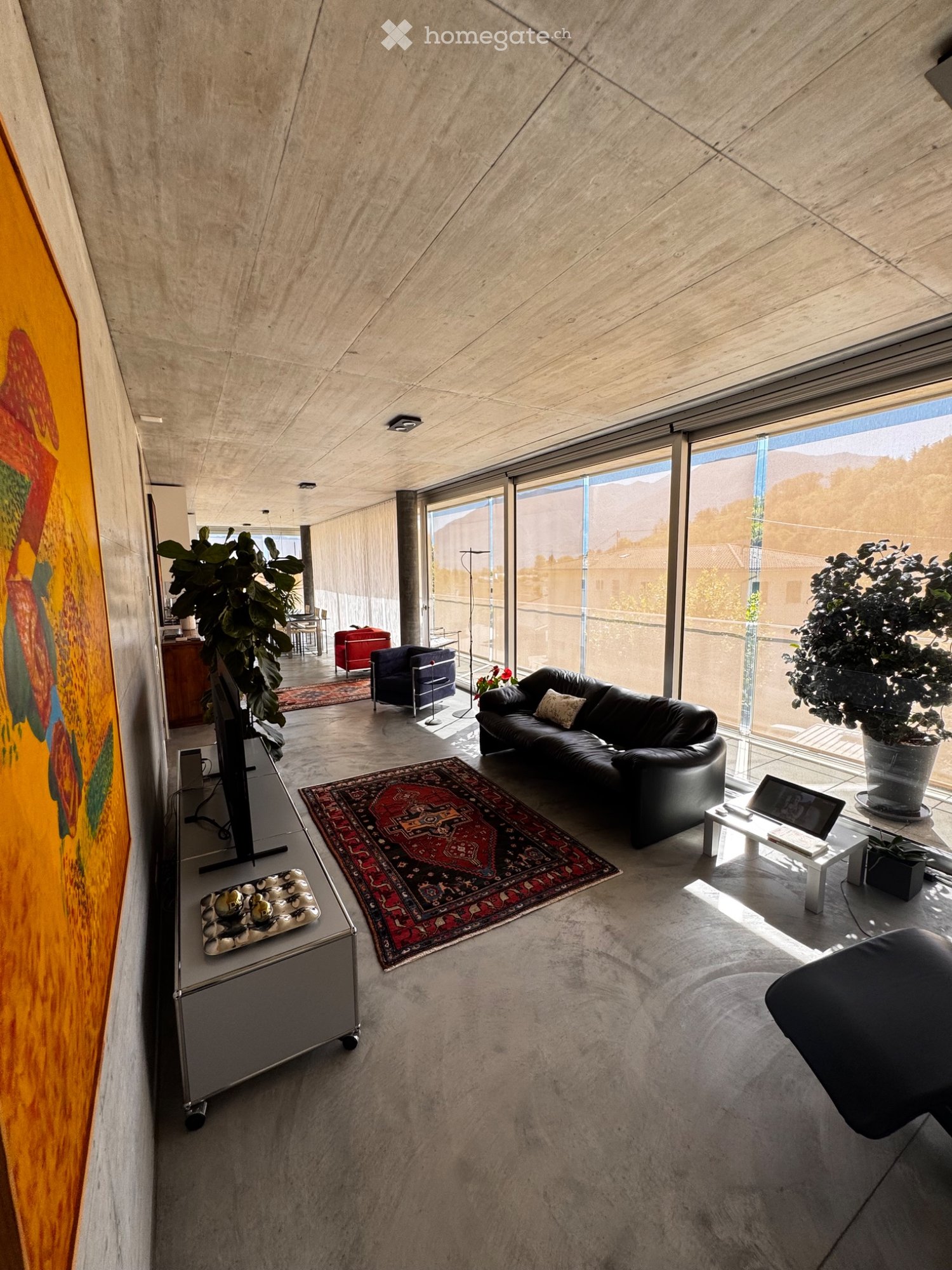 5 rooms apartment