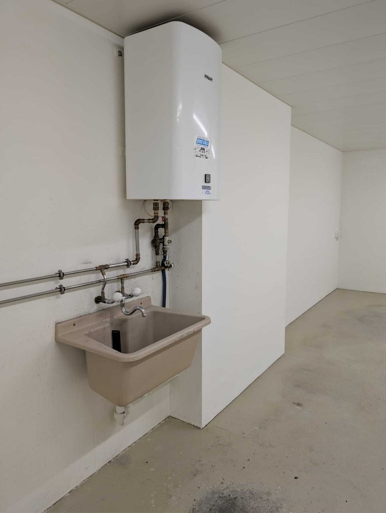 90m² commercial, foto 9 di 10