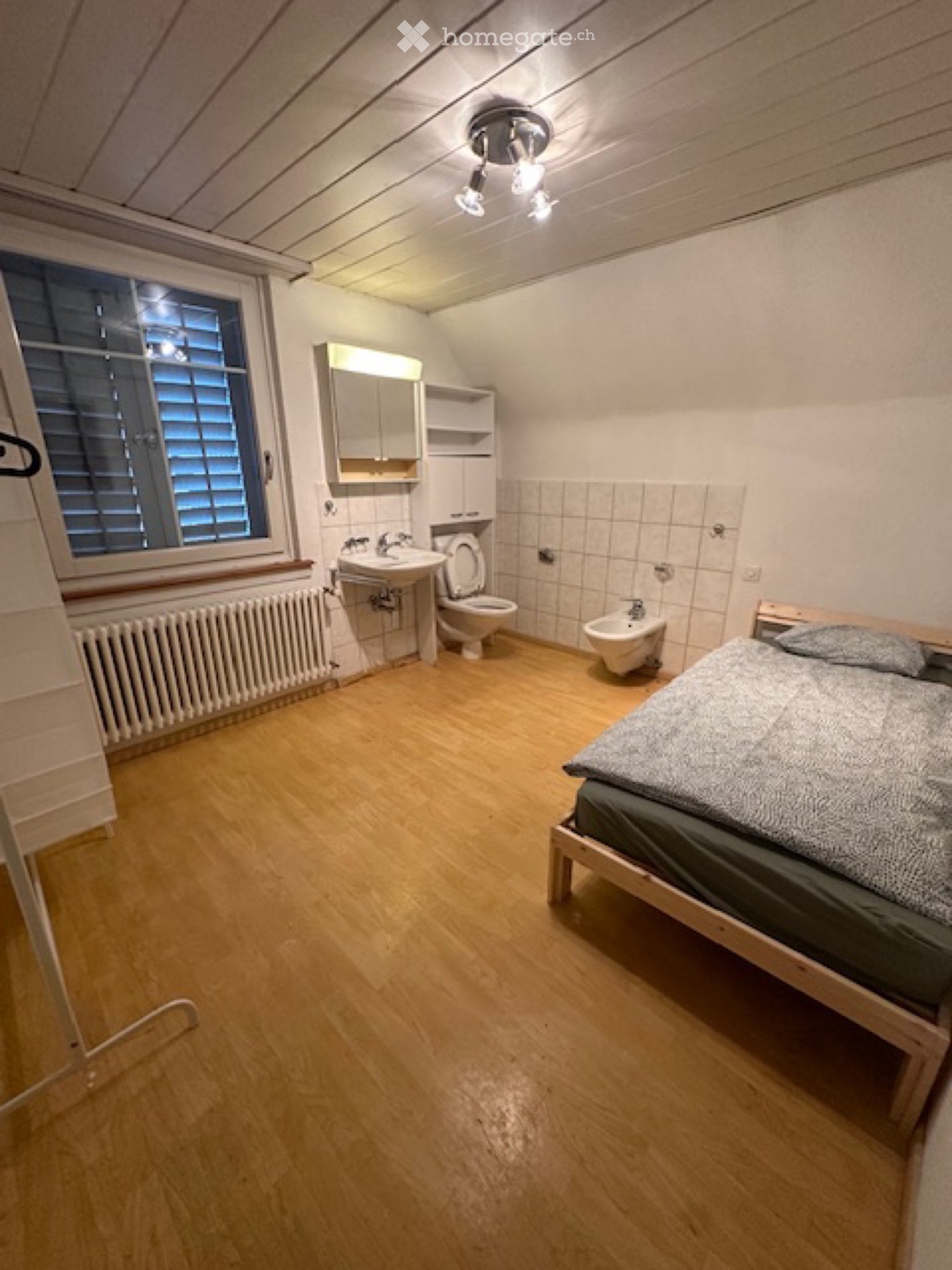 1 room single room, photo 3 of 4