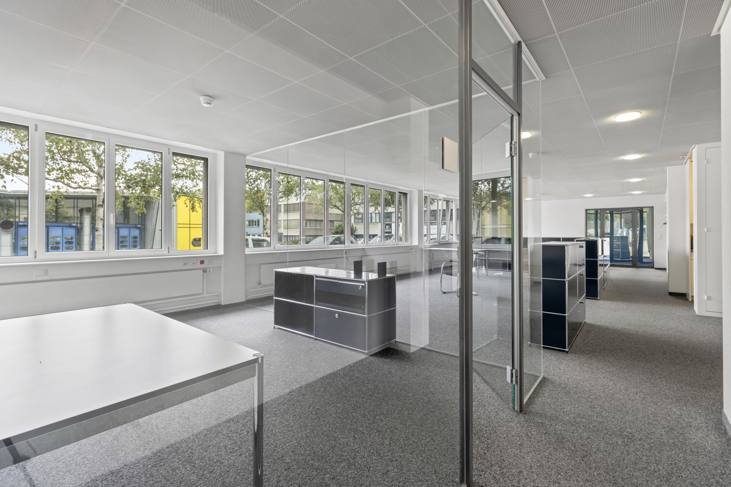 190m² office, photo 2 of 10