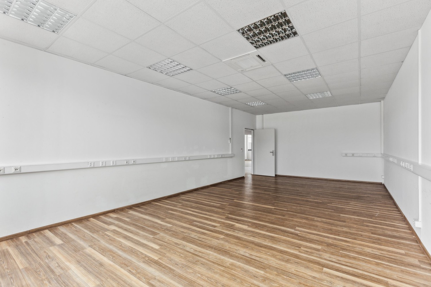 345m² bureau