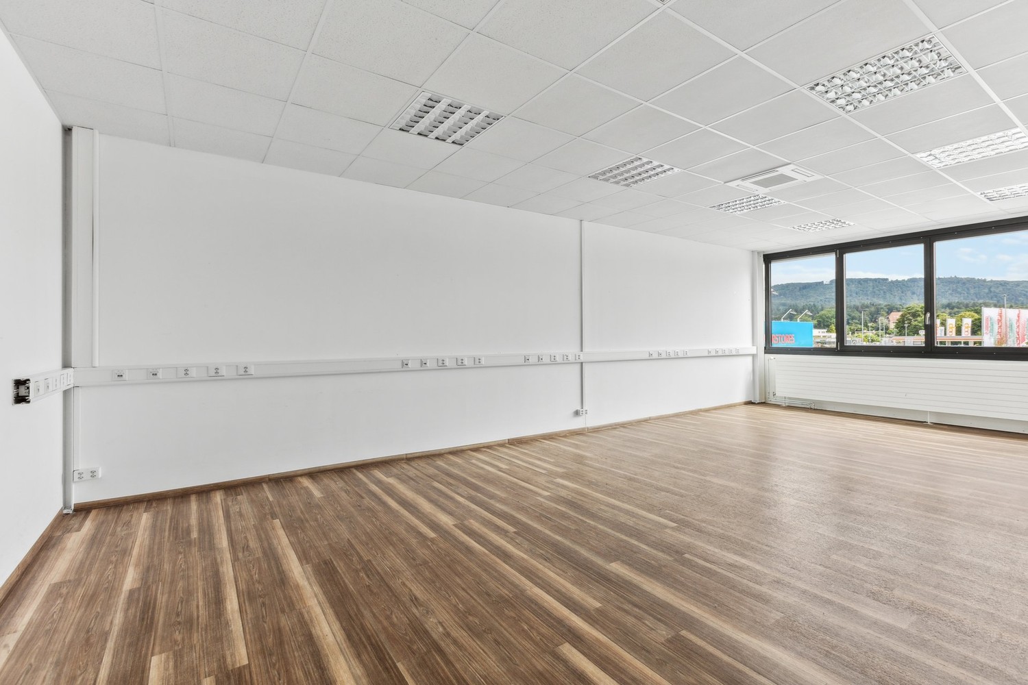 345m² bureau