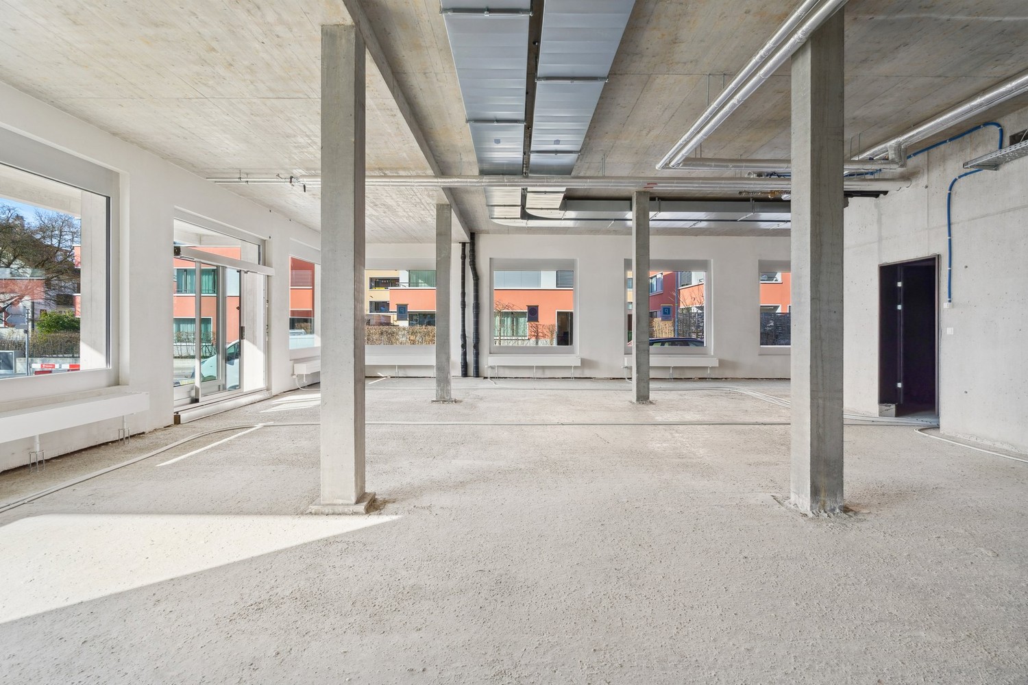 147m² commercial