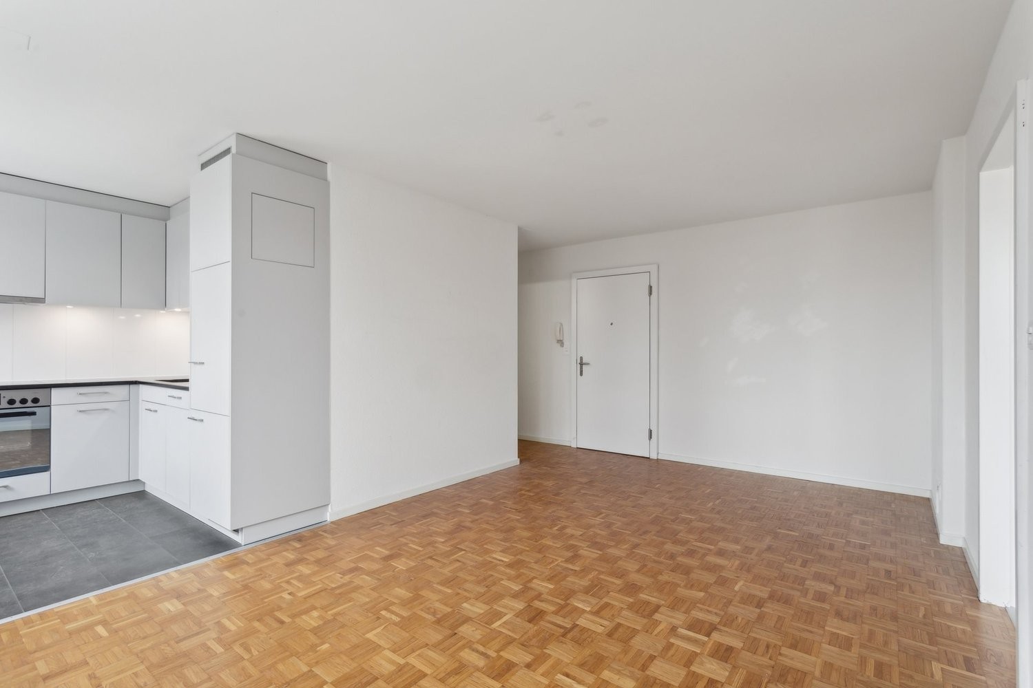 2 rooms apartment, photo 4 of 6