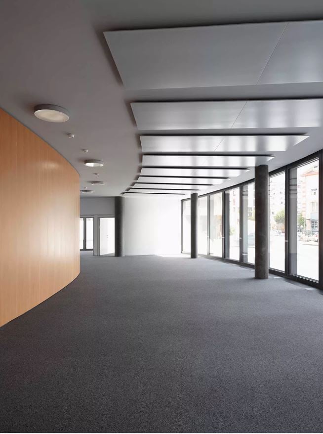 260m² office, photo 3 of 10