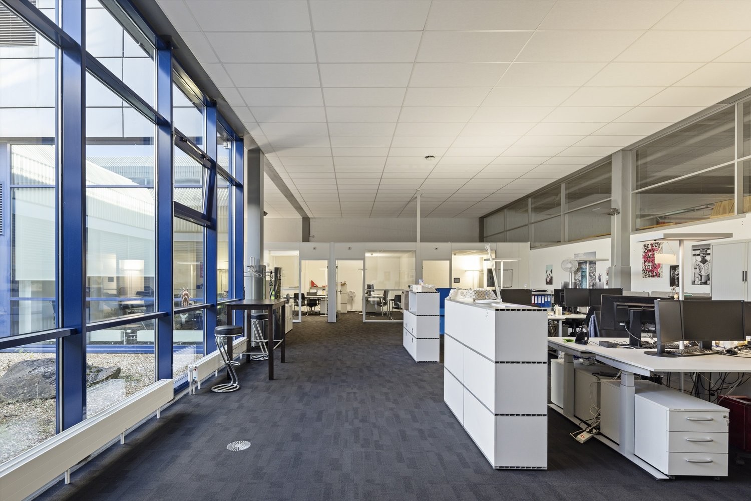 924m² office, photo 4 of 7