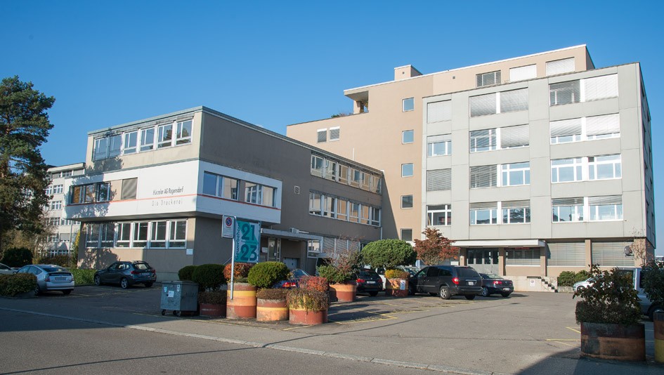 Living / commercial building, photo 1 of 2