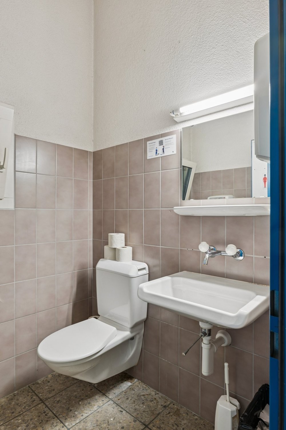 203m² storage room, photo 6 of 10