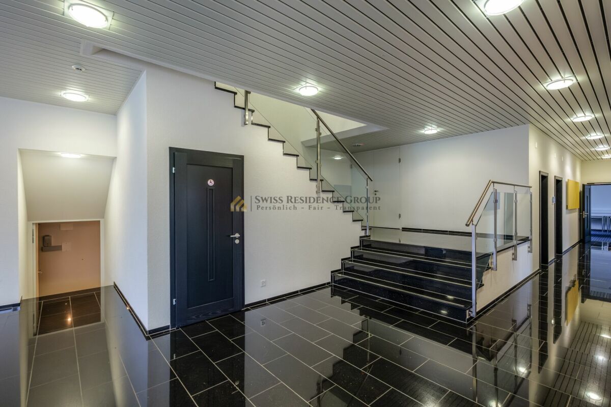 378m² commercial