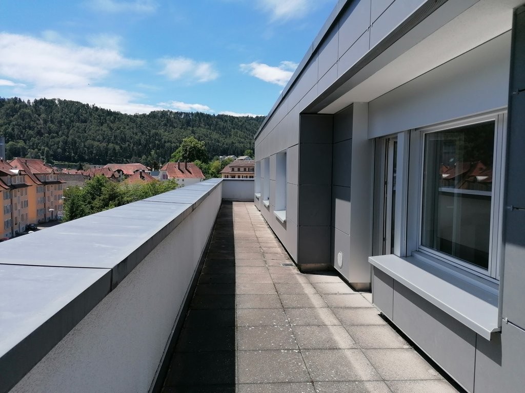 5 rooms apartment