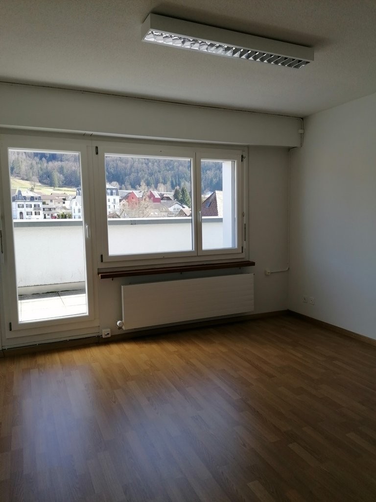 5 rooms apartment