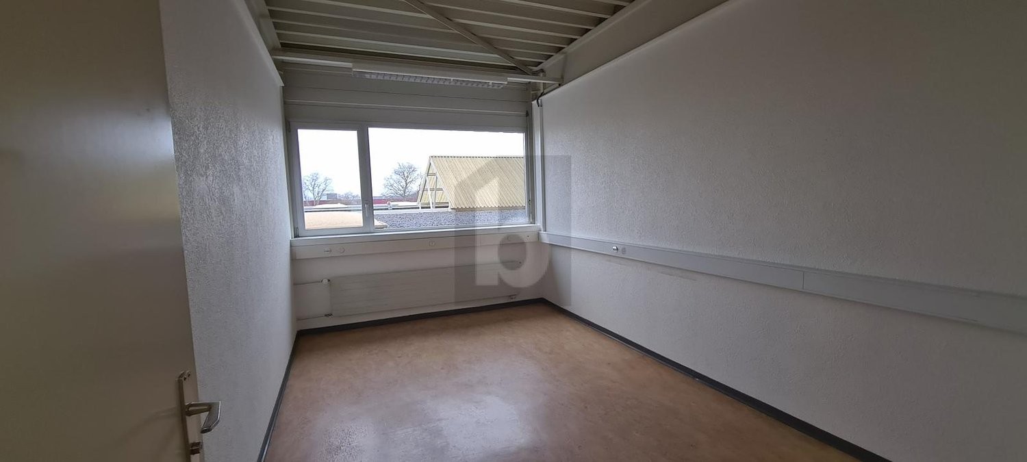 144m² office
