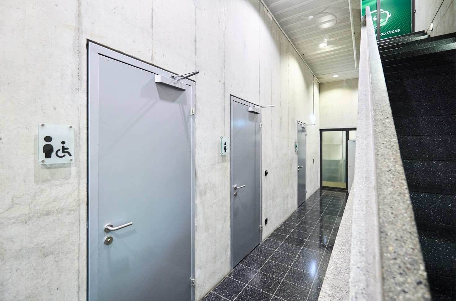 828m² office, photo 4 of 10