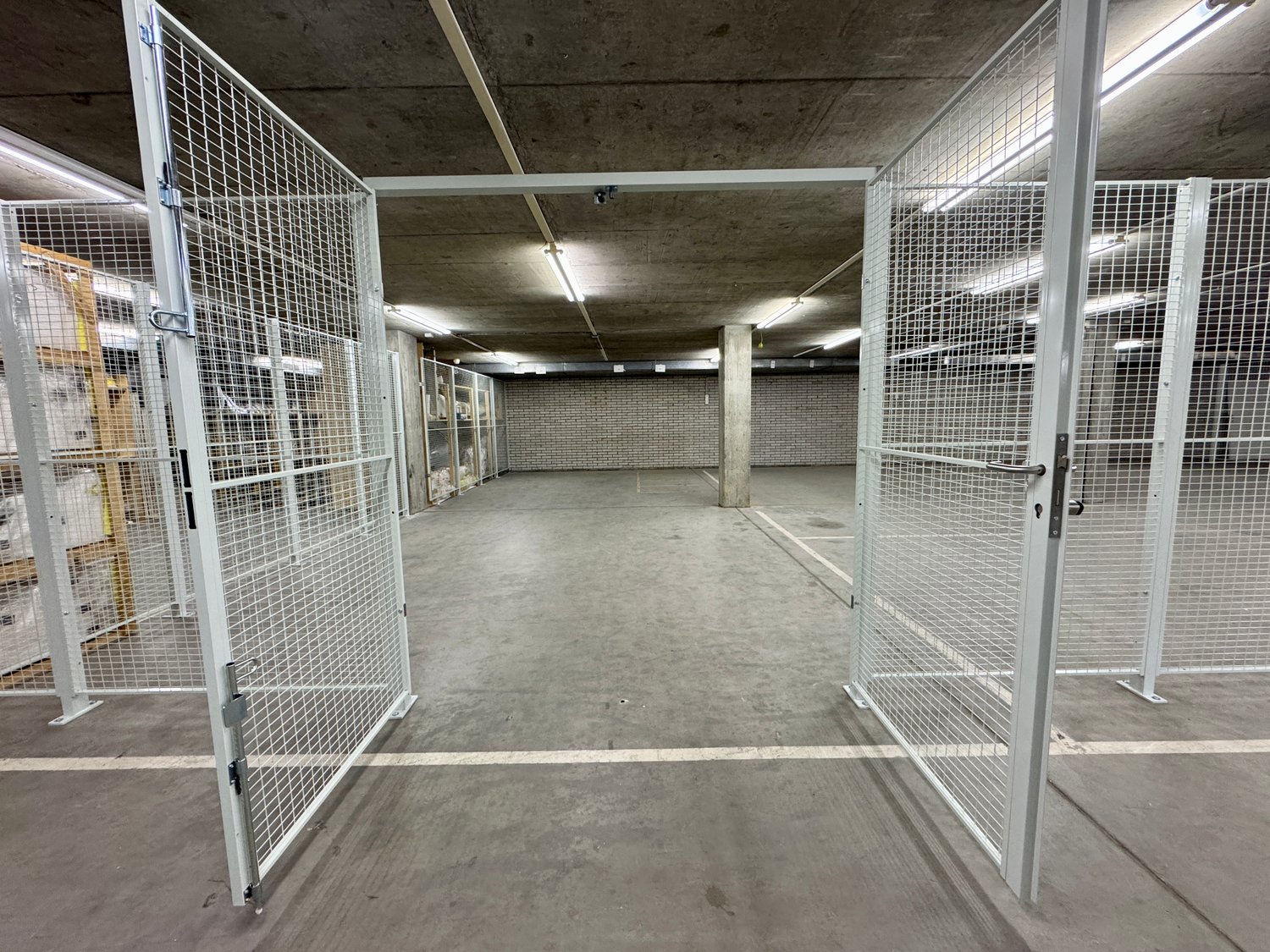 76m² di deposito, foto 6 di 9