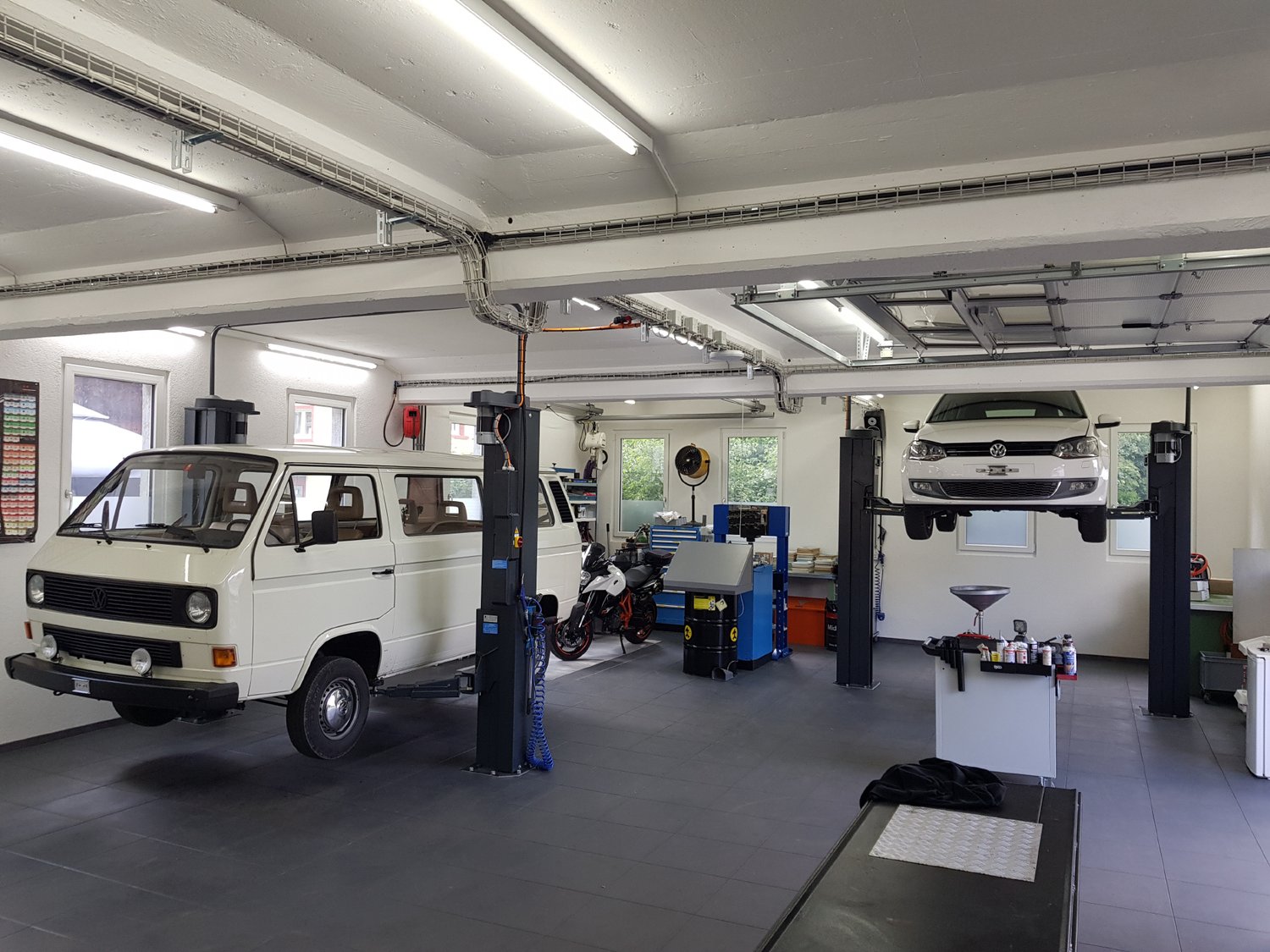143m² officina