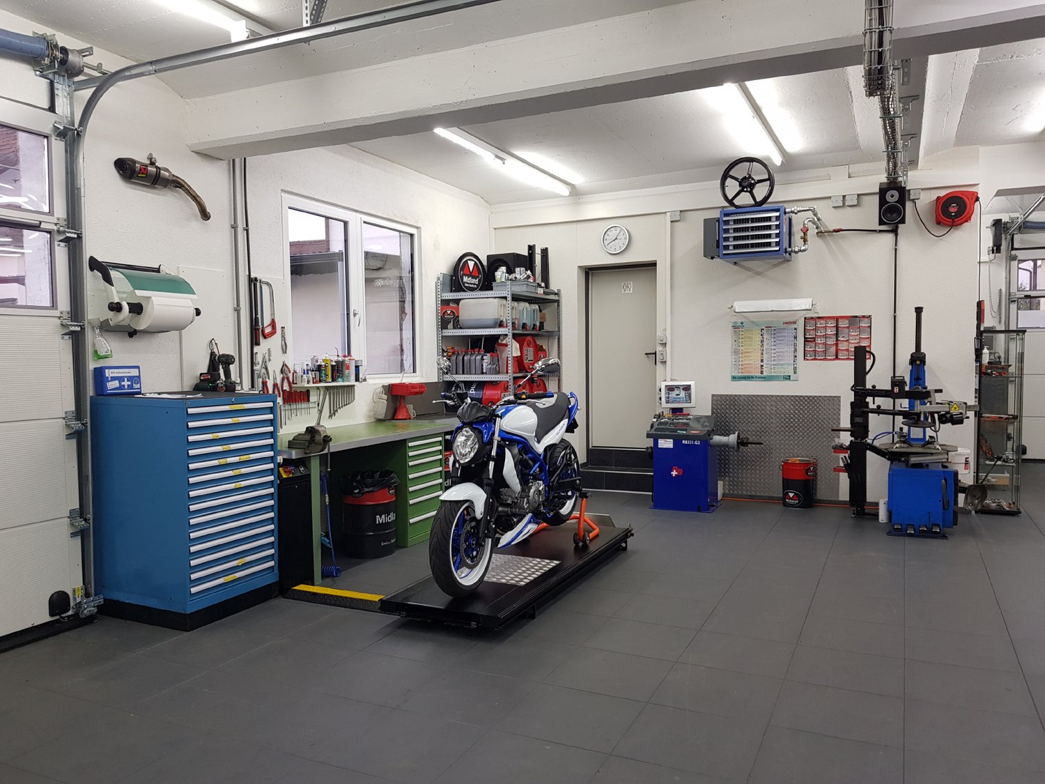 143m² officina
