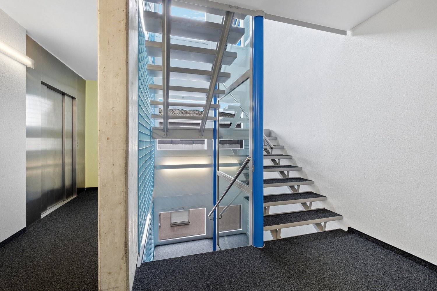 681m² office, photo 9 of 10