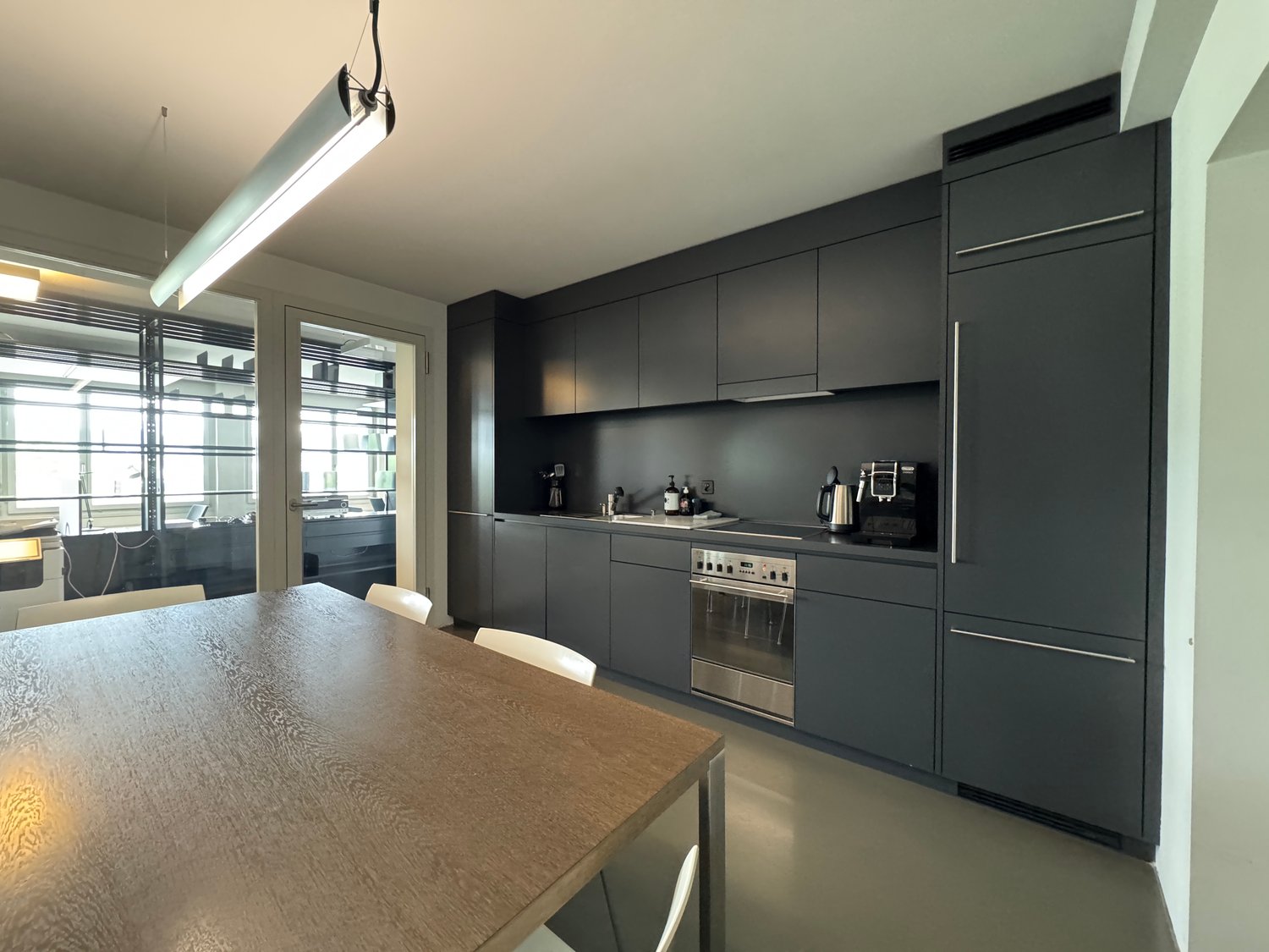 212m² office, photo 2 of 10