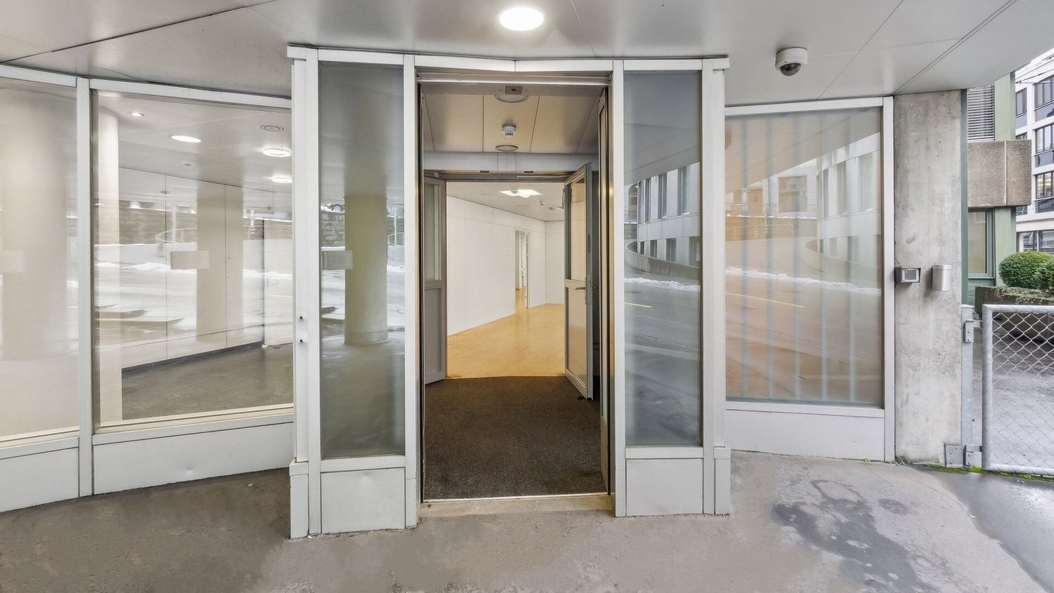 385m² commercial, photo 6 of 10
