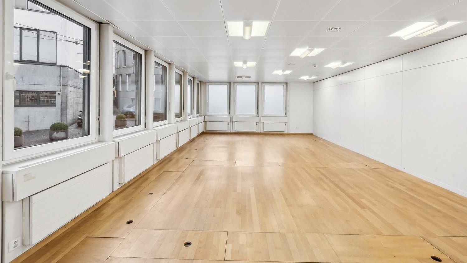 385m² commercial, photo 4 of 10